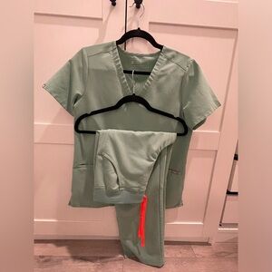 FIGS SET - Casma (S), Kade (S regular but tailored to fit petite 4’11-5’) - UGC